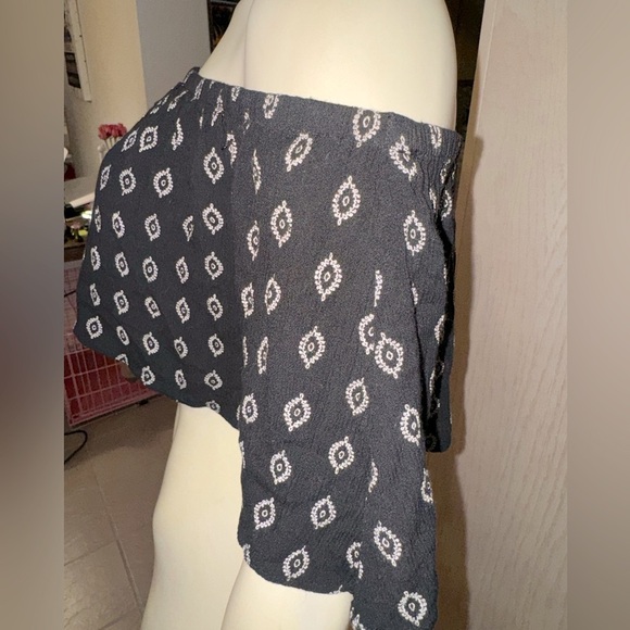EARTHBOUND FLOUNCE SLEEVE OFF SHOULDER BOHO BLUE GEO PRINT FLOWY CROP M - Picture 2 of 12